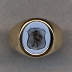 Ladies Stone Family Crest Ring with Plain Shank by Heraldica Imports