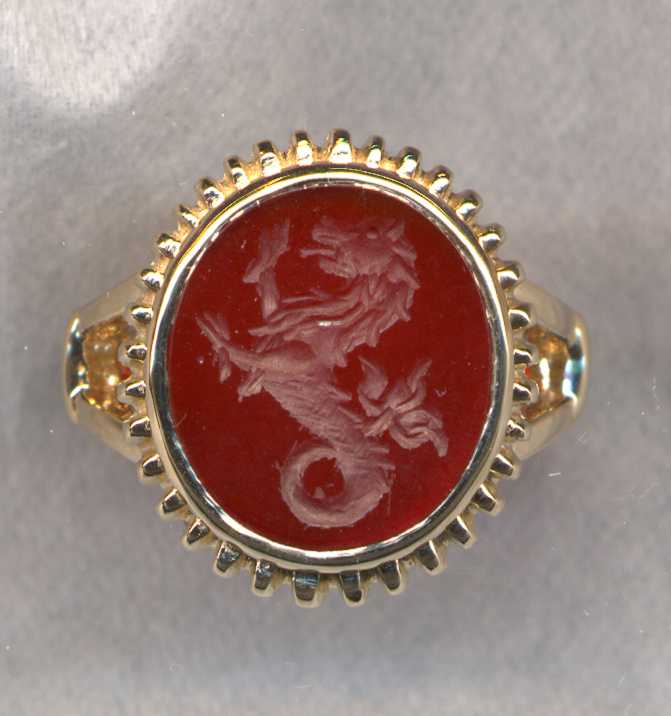 A ladies' stone Crest Ring.