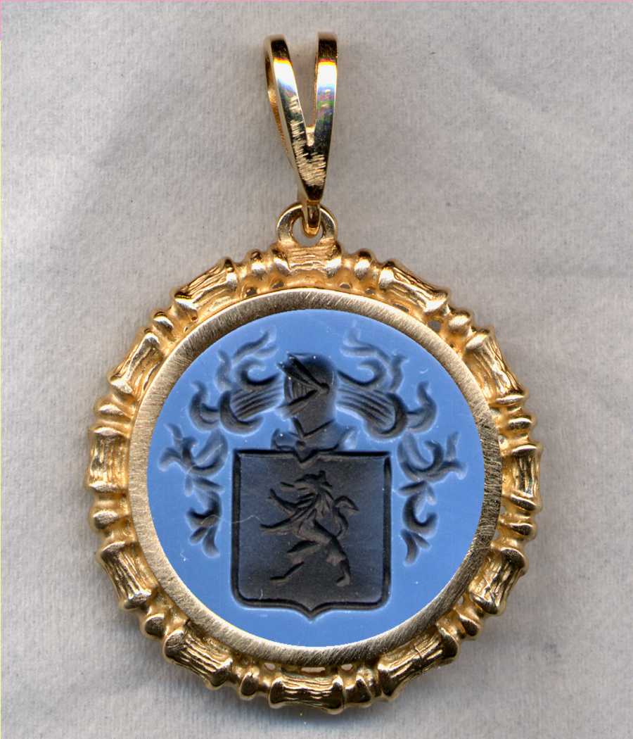 #82 Pendant